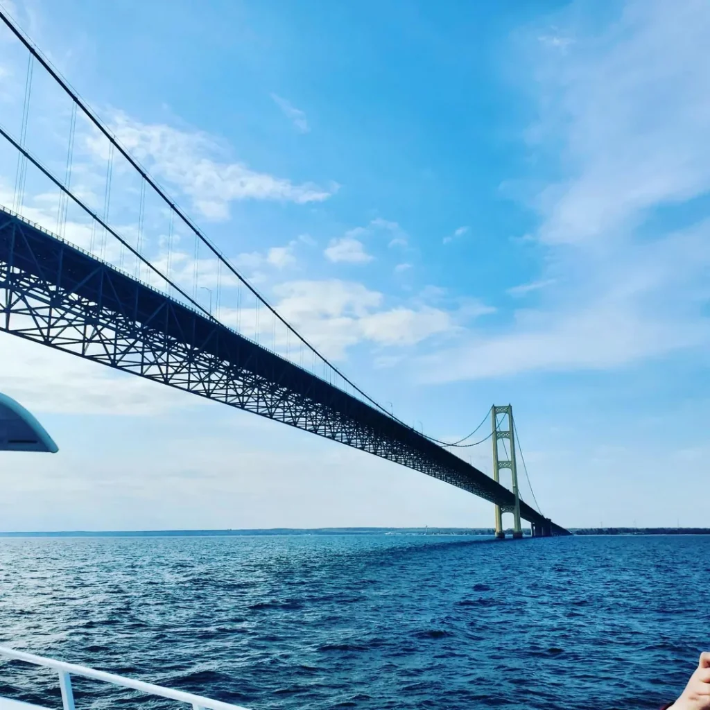 The sheer grandeur of the Mackinac Bridge, connecting Michigan’s Upper and Lower Peninsulas in breathtaking fashion. Credit: u/criscodesigns via r/Michigan